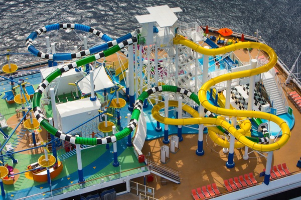 Carnival Sunshine - Jeux d´eau vue du ciel