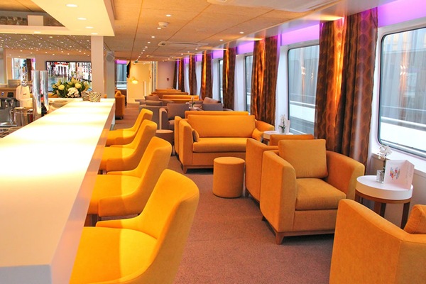 Salon Bar
