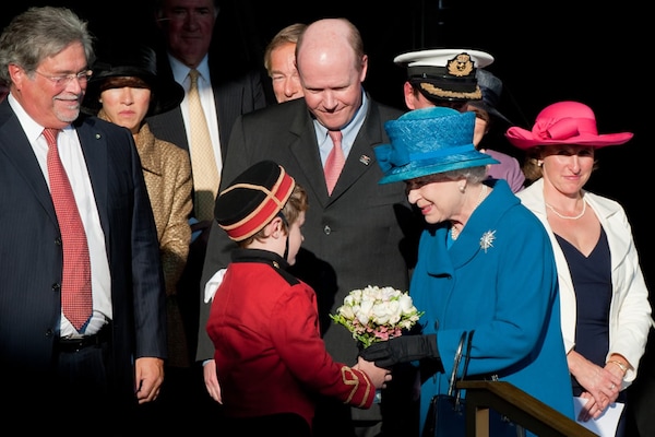 Image Queen Elizabeth 26