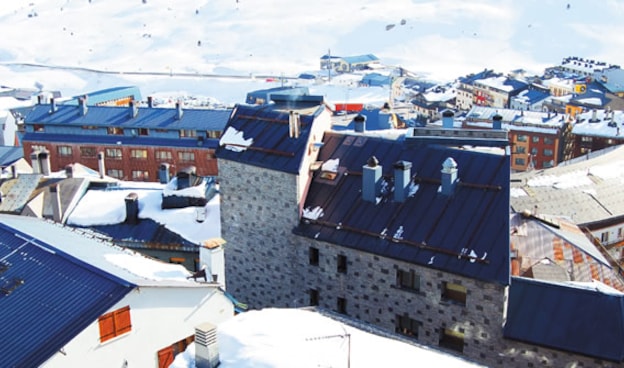 Pas de la Casa: Neige, loisirs et shopping