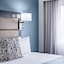 Ottawa Embassy Hotel & Suites