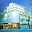 Urbana Suites