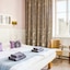 Royal Court Hotel