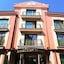 Club Central Hotel