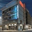 Hampton Inn & Suites Los Angeles Hollywood
