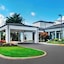 Courtyard By Marriott Newark Liberty International Airport