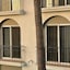 Seven Crown Express & Suites By Kavia