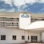 Days Inn By Wyndham Columbus-North Fort Benning