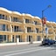 Shoreline Motel
