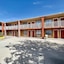 Days Inn & Suites By Wyndham Arlington Near Six Flags
