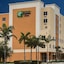Holiday Inn Express & Suites Fort Lauderdale Airport South, An Ihg Hotel