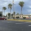 Hole Inn The Wall Hotel - Fort Walton Beach - Sunset Plaza - Nearby Beaches & Hurlburt