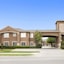 Howard Johnson By Wyndham Grand Prairie Near Lone Star Park