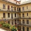 Alkotmány Apartment