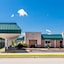 Red Roof Inn & Suites Dekalb