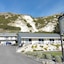 Admiral Court Motel