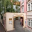 3 Epoques Apartments By Adrez Living