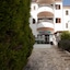 Ericeira Chill Hill Hostel & Private Rooms - Peach Garden
