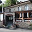 To Hani Tou Kokkini, Pelion