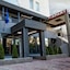 Twin Apart Hotel