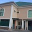 B's Hive Hotel & Suites