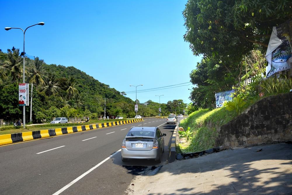 Tropical Hill Kep