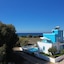 Seabreeze Villa - With Jacuzzi & Heated Pool