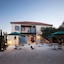 Polis 1907 By Louis Hotels