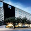Tru By Hilton Dallas Market Center.