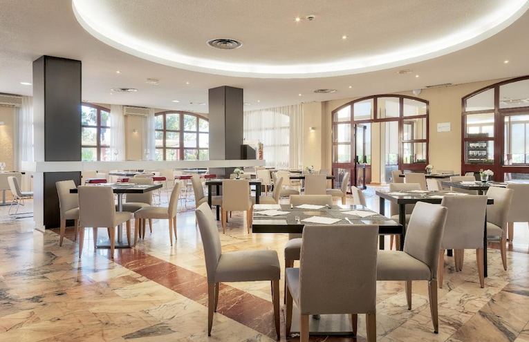 Restaurants - 6