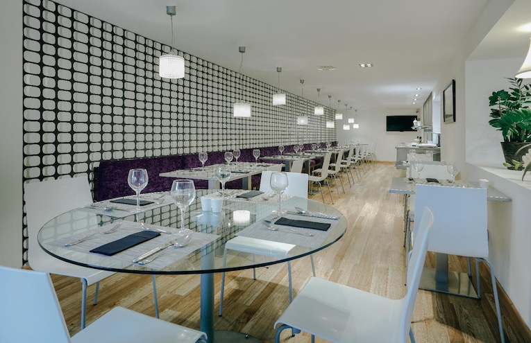 Restaurants - 5