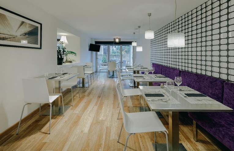 Restaurants - 10