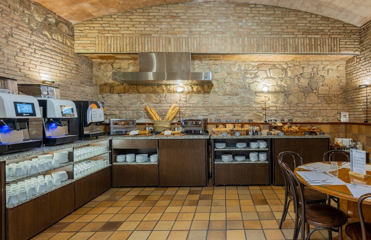 Restaurants - 14