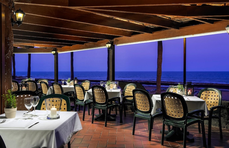 Restaurants - 7