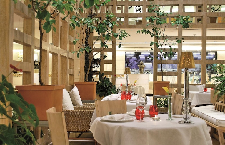 Restaurants - 6