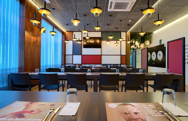 Restaurants - 13