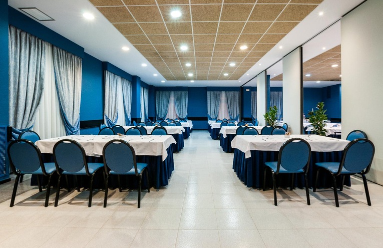 Restaurants - 11