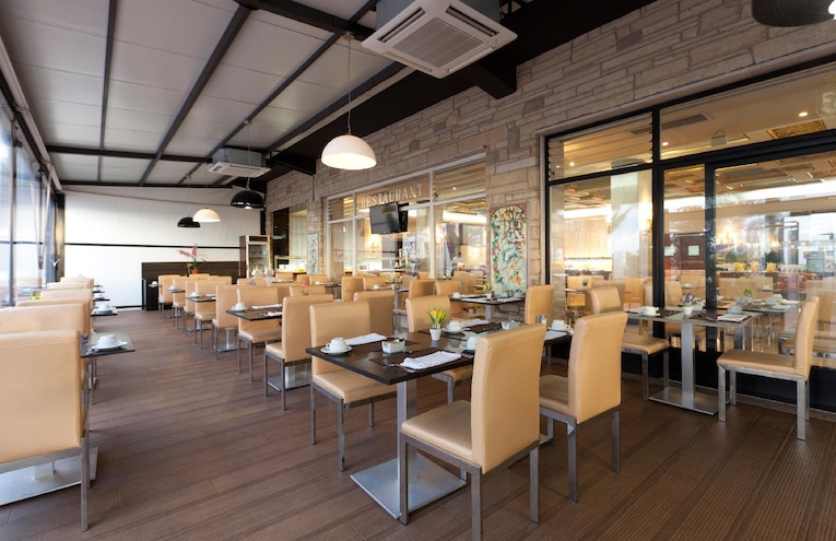 Restaurants - 4