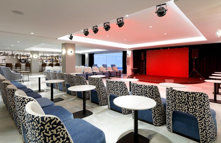 Restaurants - 13