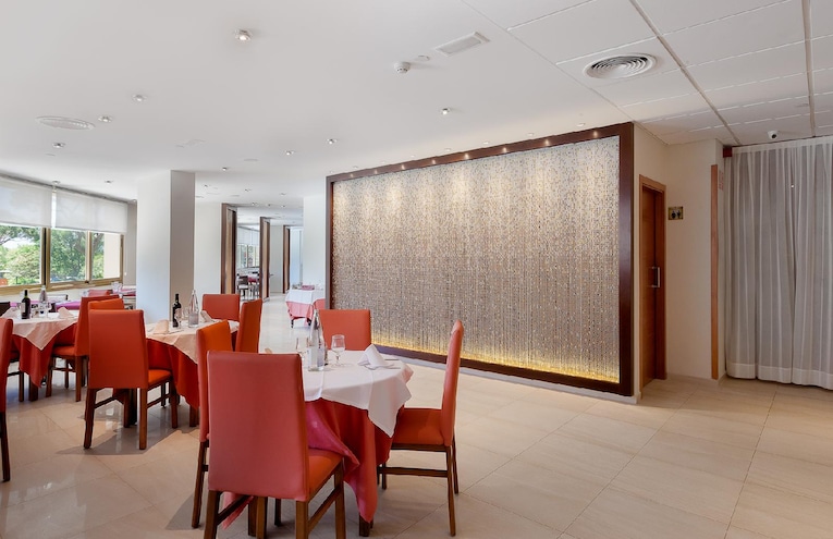 Restaurants - 4