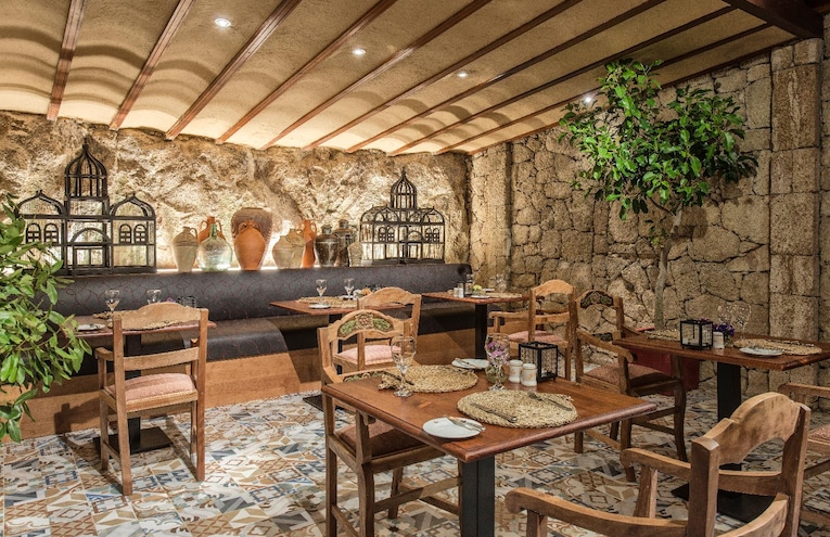 Restaurants - 9