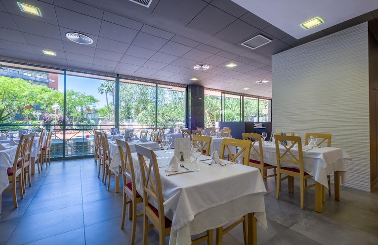 Restaurants - 4