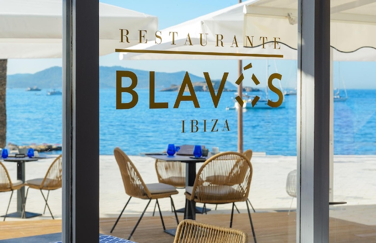 Restaurants - 14