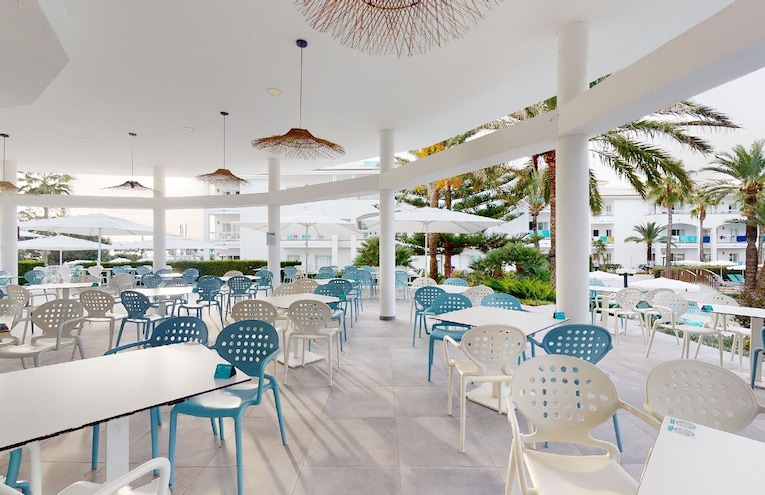Restaurants - 4