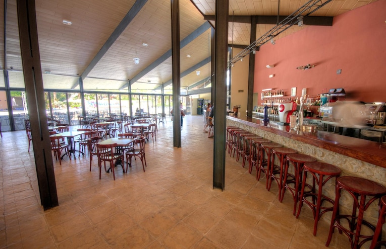 Restaurants - 4