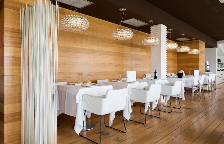 Restaurants - 13
