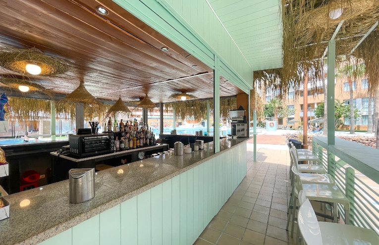 Restaurants - 6