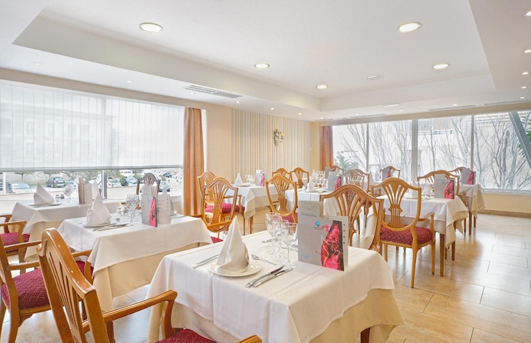 Restaurants - 3