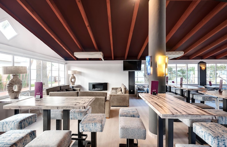 Restaurants - 10