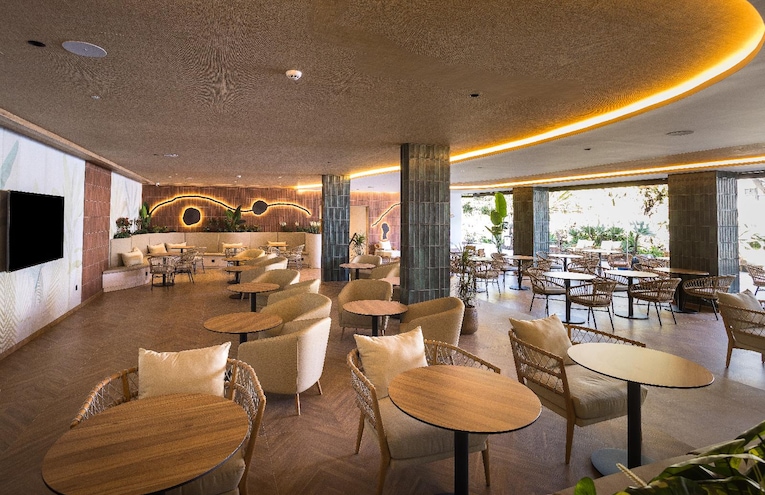 Restaurants - 10